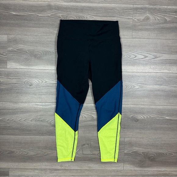 Fabletics PowerHold Leggings Medium Neon Colorblock Black Cropped Activewear - Picture 1 of 3